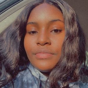 Meet your Posher, Ebony